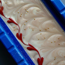Load image into Gallery viewer, Queen of Hearts Soap with Goat Milk